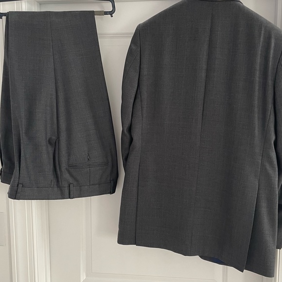 Charles Tyrwhitt Custom Men’s Slim Fit Suit - Picture 2 of 4